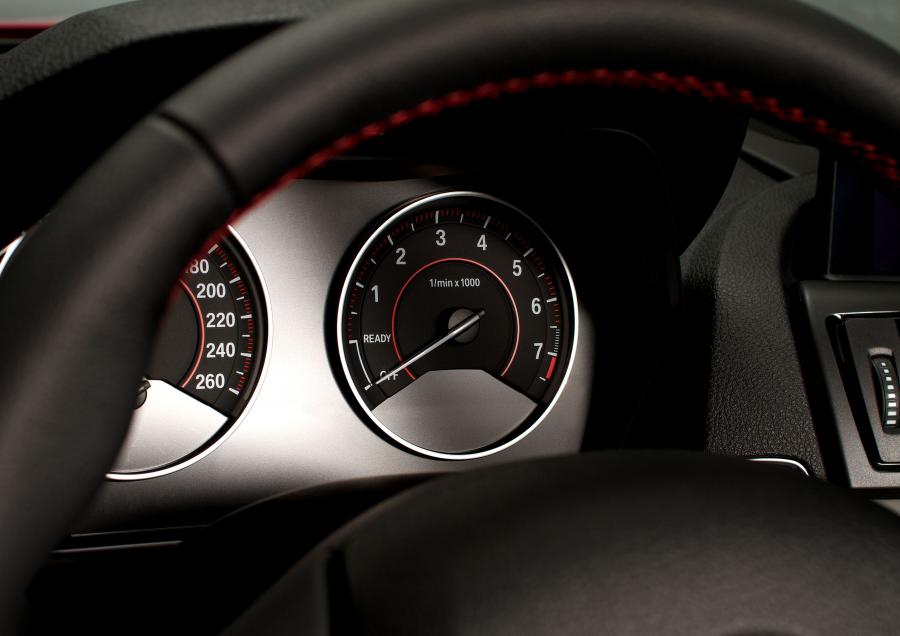  BMW 118i Sport Line 2011 года  (фото 127 из 185)